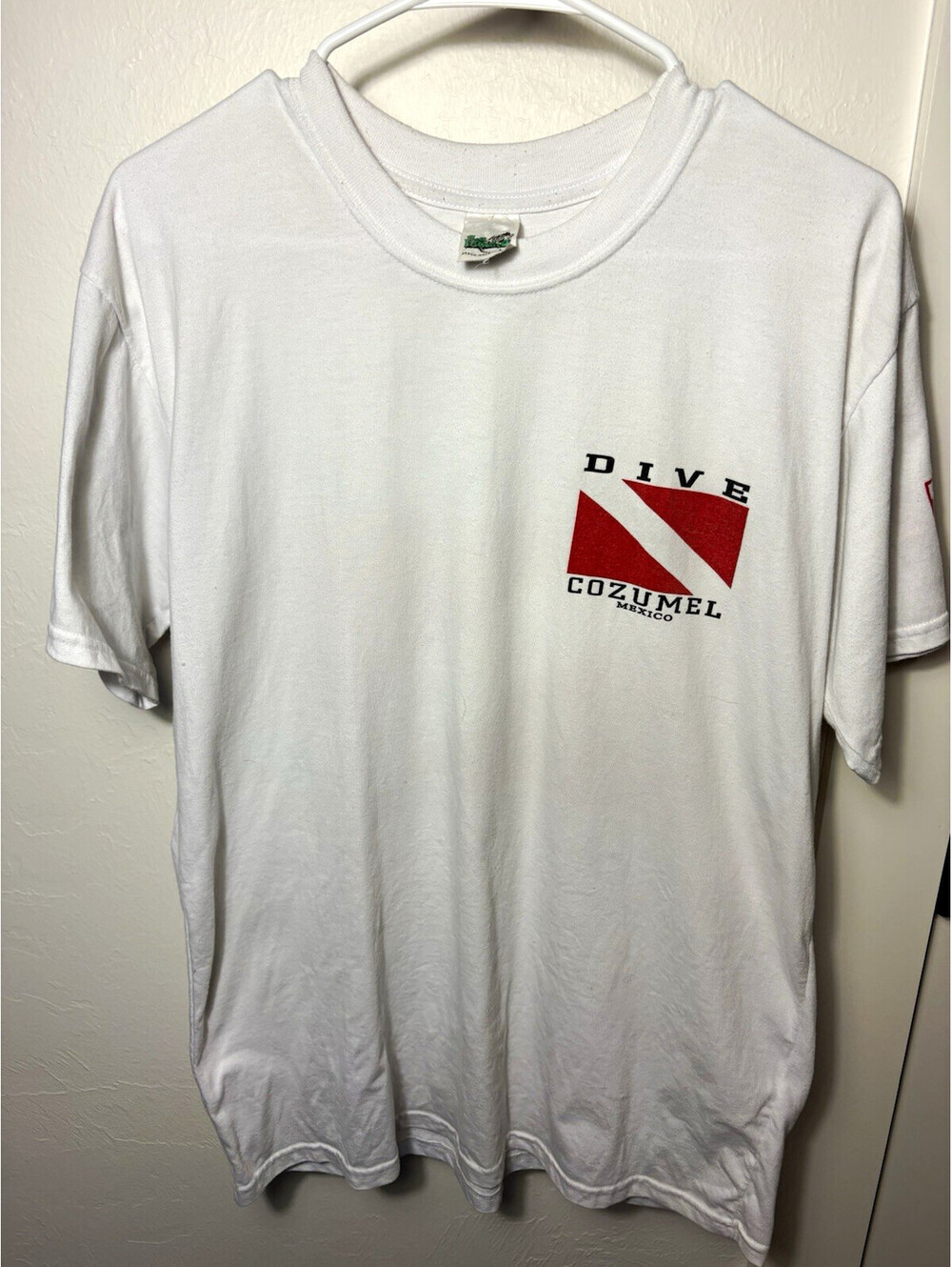 Islander Dive Cozumel Mexico White Graphic T-Shirt Men’s L Short Sleeve Crew